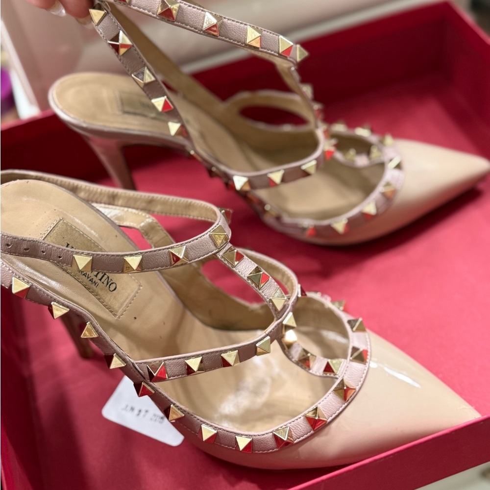 VALENTINO ROCKSTUD ANKLE STRAP PUMP